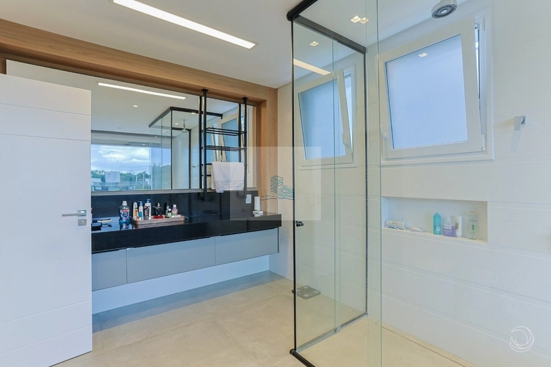 Casa Alto Padrão com 5 quartos 4 suites em Jurerê Internacional: 12ª foto da galeria de imagens do imóvel