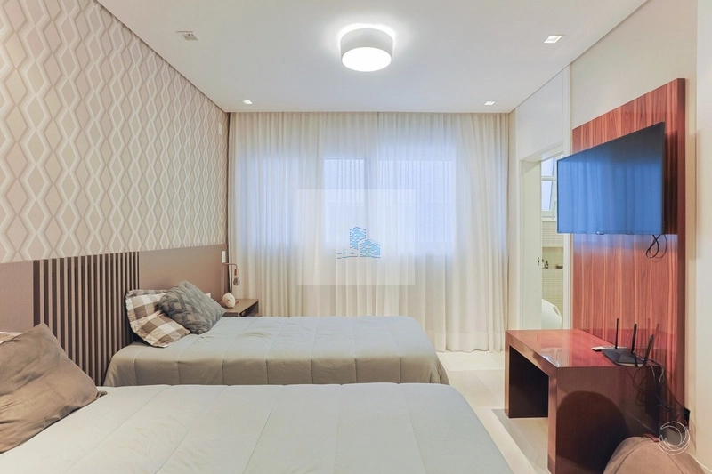 Casa Alto Padrão com 5 quartos 4 suites em Jurerê Internacional: 13ª foto da galeria de imagens do imóvel