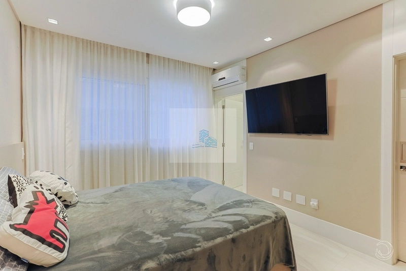 Casa Alto Padrão com 5 quartos 4 suites em Jurerê Internacional: 21ª foto da galeria de imagens do imóvel