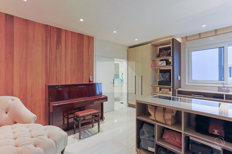 Casa Alto Padrão com 5 quartos 4 suites em Jurerê Internacional: 18ª foto da galeria de imagens do imóvel