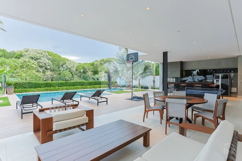 Casa Alto Padrão com 5 quartos 4 suites em Jurerê Internacional: 2ª foto da galeria de imagens do imóvel