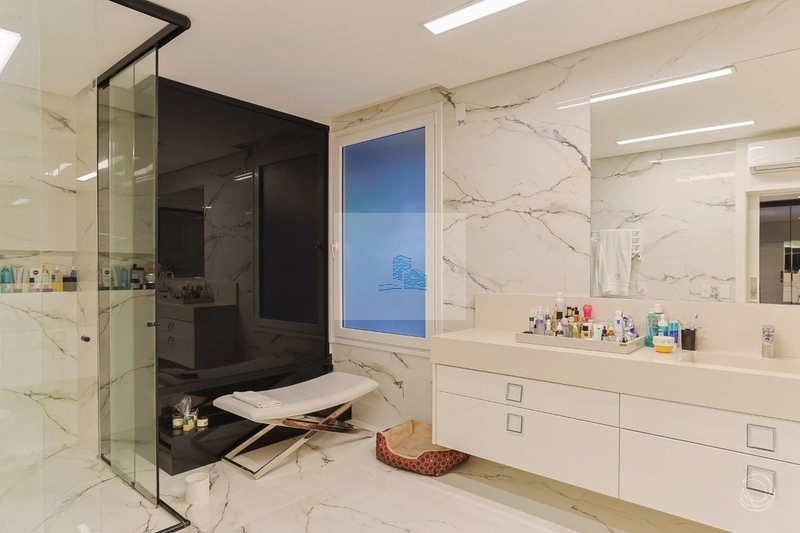Casa Alto Padrão com 5 quartos 4 suites em Jurerê Internacional: 19ª foto da galeria de imagens do imóvel