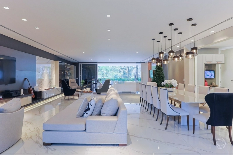 Casa Alto Padrão com 5 quartos 4 suites em Jurerê Internacional: 26ª foto da galeria de imagens do imóvel