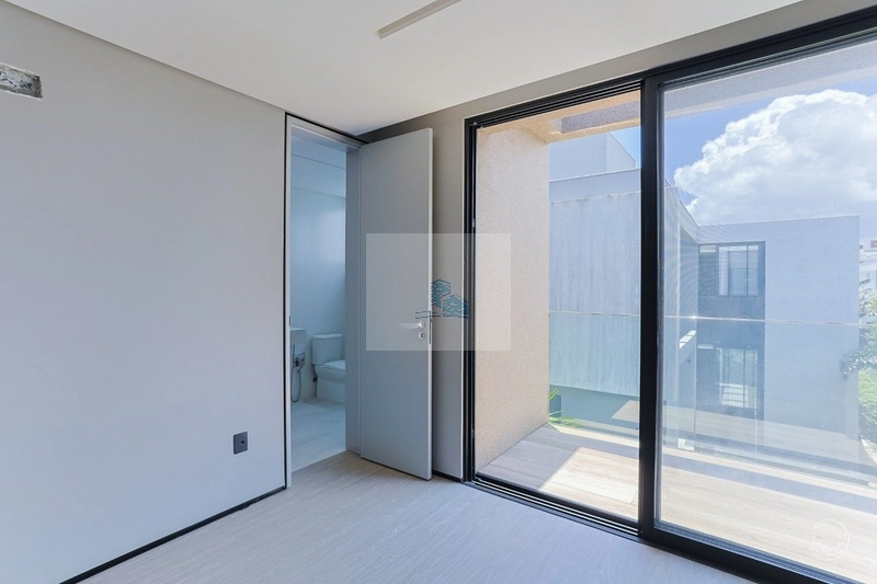 Casa Alto Padrão com 775,00m² e 6 suites em Jurerê Internacional: 16ª foto da galeria de imagens do imóvel