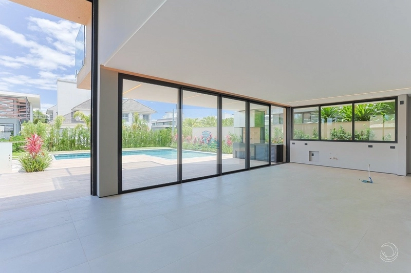 Casa Alto Padrão com 775,00m² e 6 suites em Jurerê Internacional: 3ª foto da galeria de imagens do imóvel