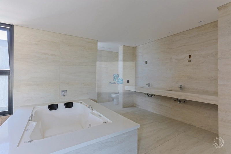 Casa Alto Padrão com 775,00m² e 6 suites em Jurerê Internacional: 13ª foto da galeria de imagens do imóvel