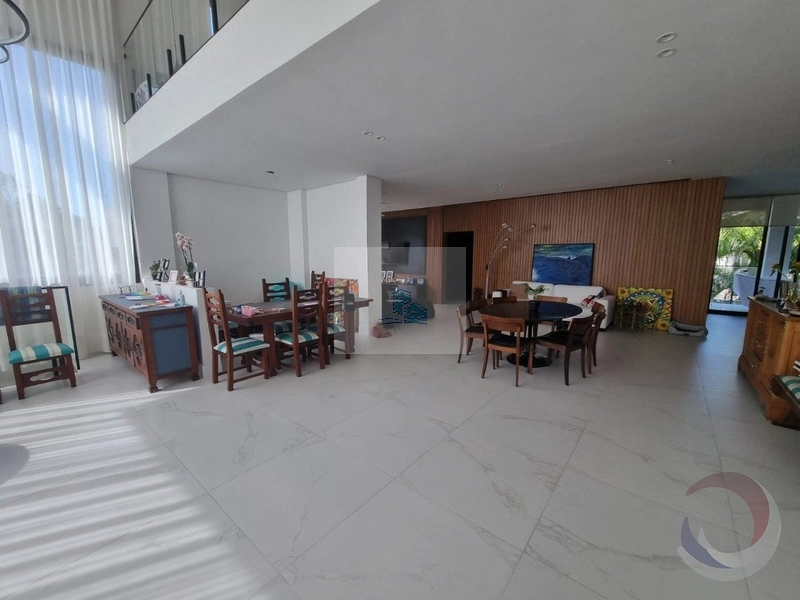 Casa Residencial de 6 dormitórios Lagoa Conceição: 4ª foto da galeria de imagens do imóvel