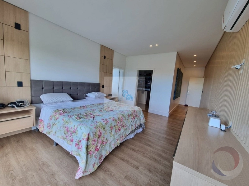Casa Residencial de 6 dormitórios Lagoa Conceição: 23ª foto da galeria de imagens do imóvel