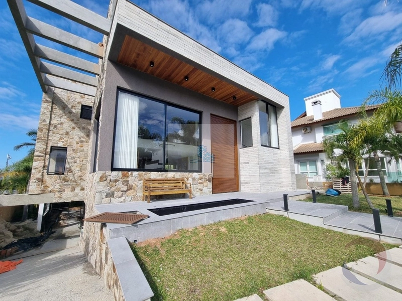 Casa Residencial de 6 dormitórios Lagoa Conceição: 6ª foto da galeria de imagens do imóvel