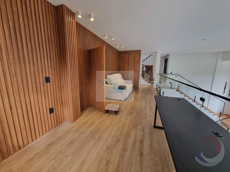 Casa Residencial de 6 dormitórios Lagoa Conceição: 16ª foto da galeria de imagens do imóvel