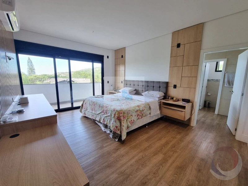 Casa Residencial de 6 dormitórios Lagoa Conceição: 22ª foto da galeria de imagens do imóvel