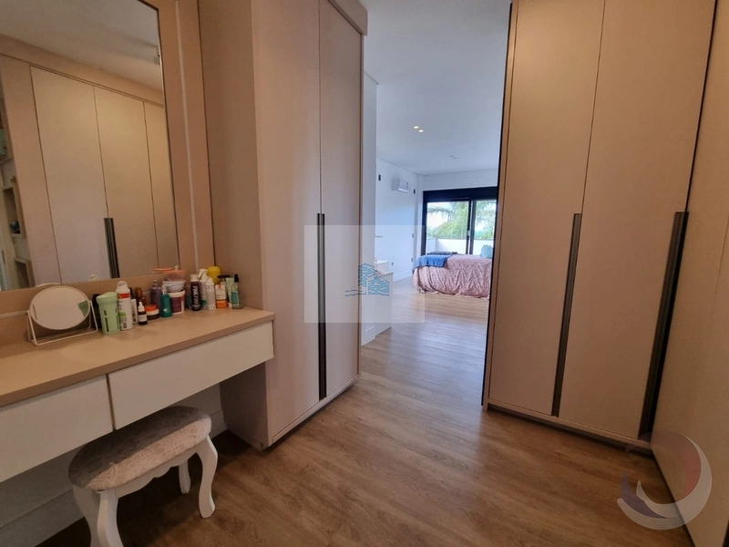 Casa Residencial de 6 dormitórios Lagoa Conceição: 32ª foto da galeria de imagens do imóvel