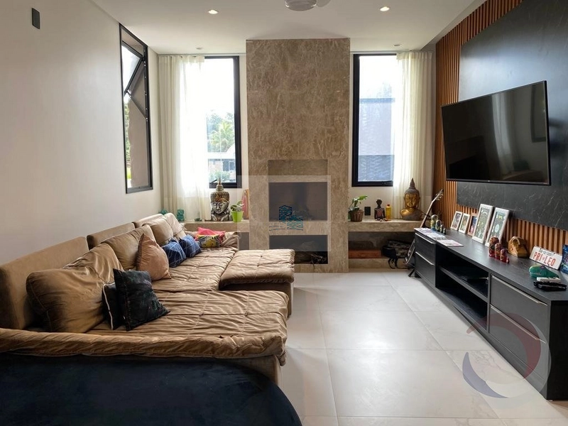 Casa Residencial de 6 dormitórios Lagoa Conceição: 9ª foto da galeria de imagens do imóvel