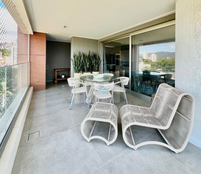 Apartamento com 309,71m², 4 suítes e 3 vagas na Beira Mar: 9ª foto da galeria de imagens do imóvel