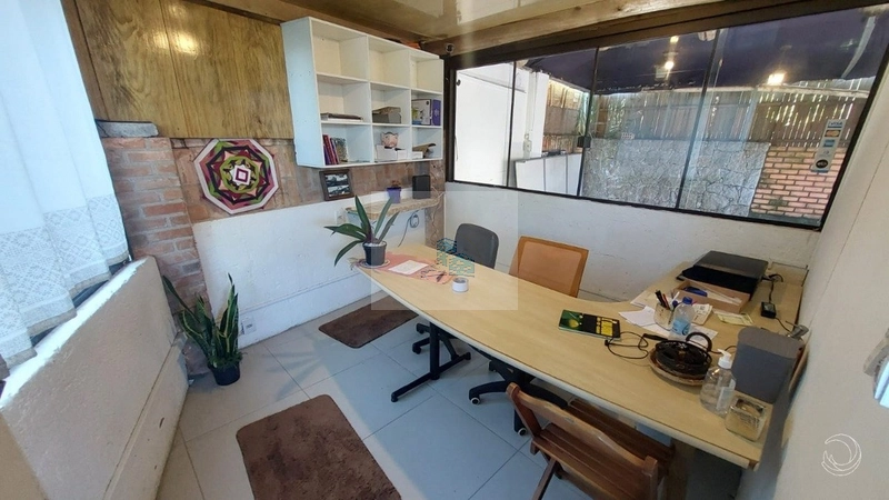Hotel/Pousada de 2640m² no bairro Lagoa Da Conceição: 4ª foto da galeria de imagens do imóvel