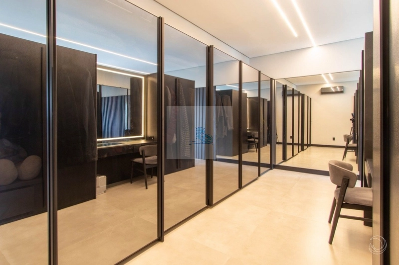 Casa Residencial de 5 dorms no bairro Jurerê Internacional: 15ª foto da galeria de imagens do imóvel