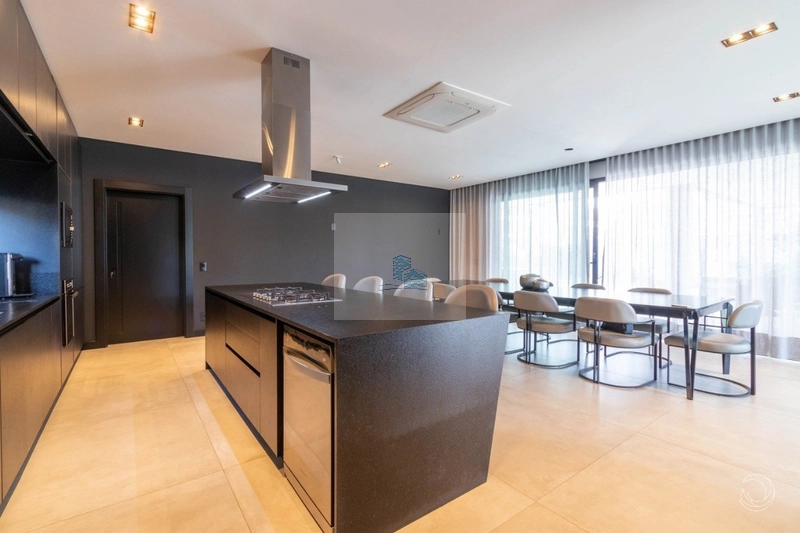 Casa Residencial de 5 dorms no bairro Jurerê Internacional: 6ª foto da galeria de imagens do imóvel