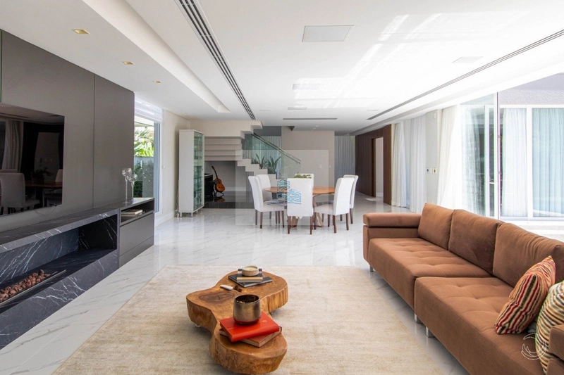 Casa Residencial de 5 dorms no bairro Cacupé: 5ª foto da galeria de imagens do imóvel