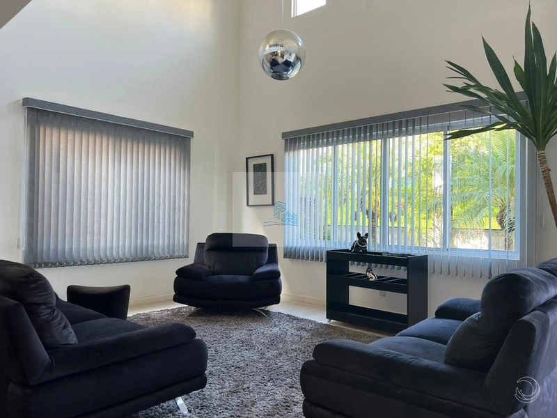 Casa Residencial de 271m² com 3 Suítes no Itacorubi: 7ª foto da galeria de imagens do imóvel