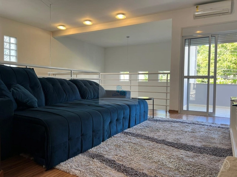 Casa Residencial de 271m² com 3 Suítes no Itacorubi: 3ª foto da galeria de imagens do imóvel