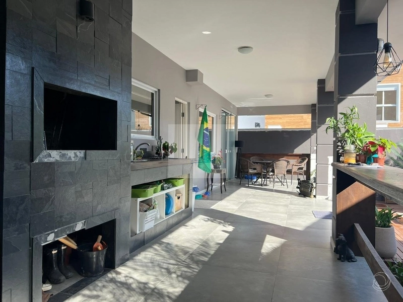 Casa Residencial de 271m² com 3 Suítes no Itacorubi: 22ª foto da galeria de imagens do imóvel
