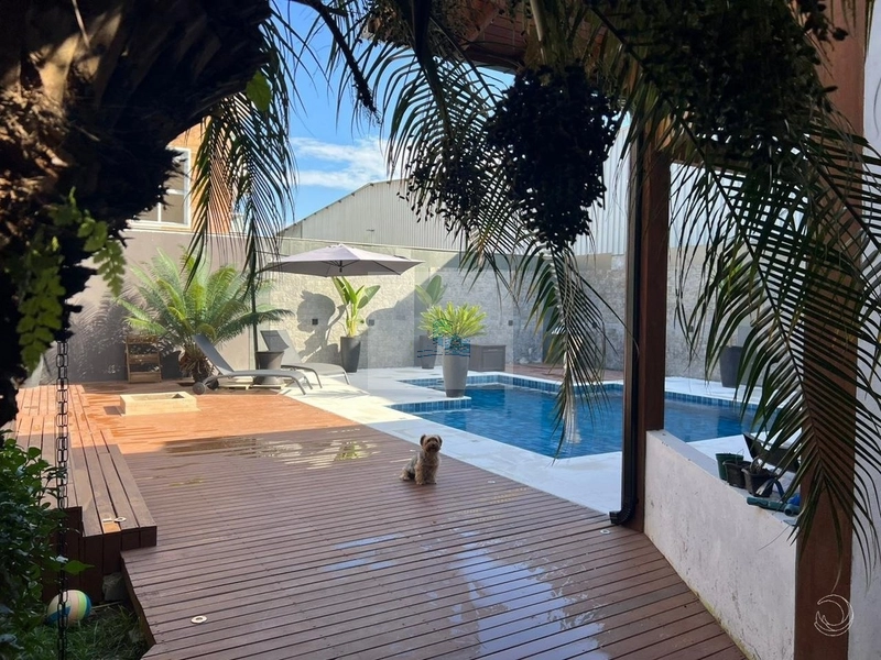 Casa Residencial de 271m² com 3 Suítes no Itacorubi: 26ª foto da galeria de imagens do imóvel