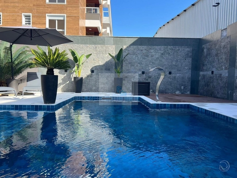 Casa Residencial de 271m² com 3 Suítes no Itacorubi: 1ª foto da galeria de imagens do imóvel
