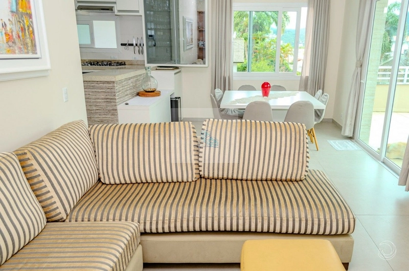 Casa Residencial de 254m² com 6 quartos na Trindade: 2ª foto da galeria de imagens do imóvel