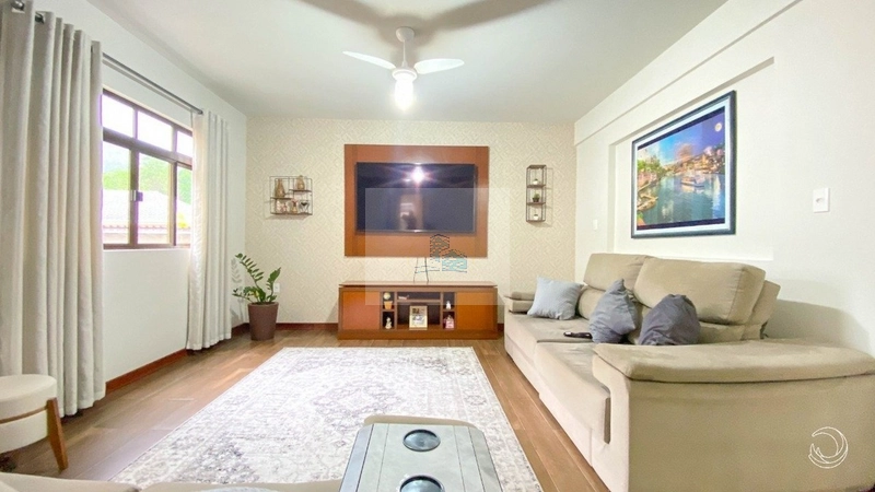Casa Residencial de 4 quartos no Itacorubi: 1ª foto da galeria de imagens do imóvel