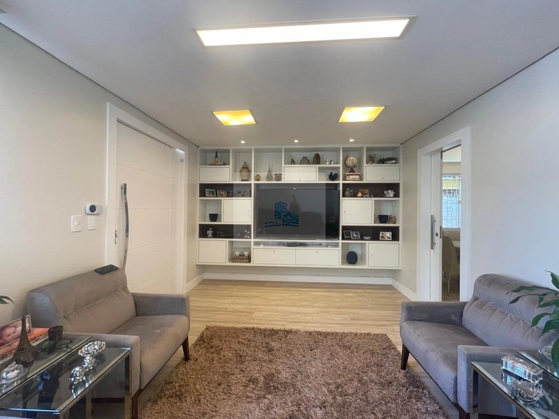 Casa Residencial com 3 quartos no Córrego Grande: 1ª foto da galeria de imagens do imóvel