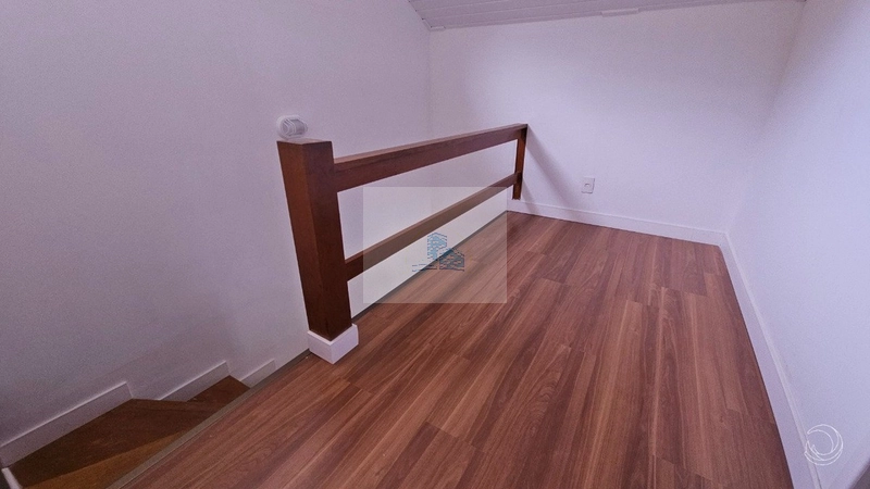 Casa com 4 quartos sendo 1 suíte em Sambaqui: 18ª foto da galeria de imagens do imóvel