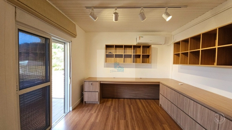 Casa com 4 quartos sendo 1 suíte em Sambaqui: 21ª foto da galeria de imagens do imóvel