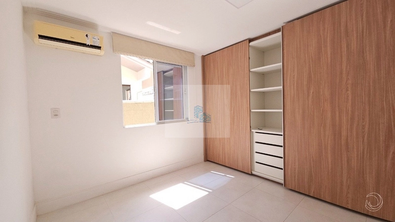Casa com 4 quartos sendo 1 suíte em Sambaqui: 11ª foto da galeria de imagens do imóvel