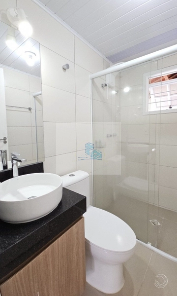 Casa com 4 quartos sendo 1 suíte em Sambaqui: 16ª foto da galeria de imagens do imóvel
