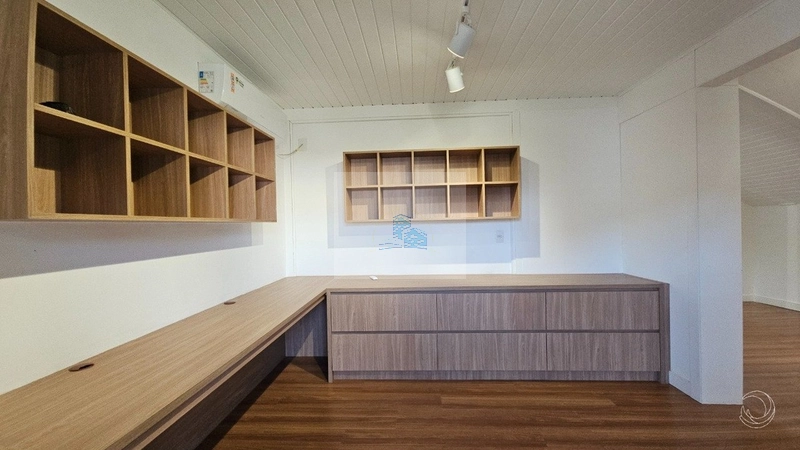 Casa com 4 quartos sendo 1 suíte em Sambaqui: 20ª foto da galeria de imagens do imóvel