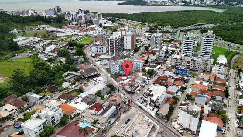 Terreno de 515m² na Trindade: 2ª foto da galeria de imagens do imóvel
