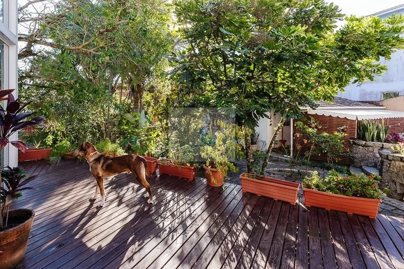 Casa com 3 quartos e 410,00m² em Sambaqui: 33ª foto da galeria de imagens do imóvel