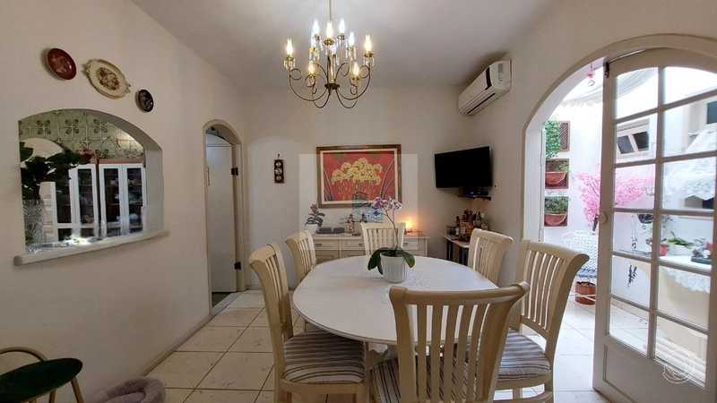 Casa Residencial de 260m² com 4 quartos na Trindade: 5ª foto da galeria de imagens do imóvel