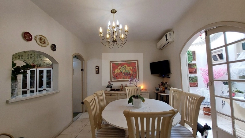 Casa Residencial de 260m² com 4 quartos na Trindade: 6ª foto da galeria de imagens do imóvel
