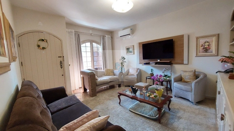 Casa Residencial de 260m² com 4 quartos na Trindade: 2ª foto da galeria de imagens do imóvel