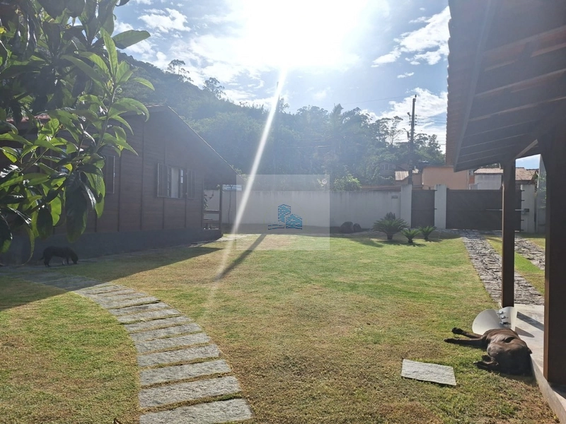 Terreno à venda no bairro Sambaqui área de 720m2: 9ª foto da galeria de imagens do imóvel