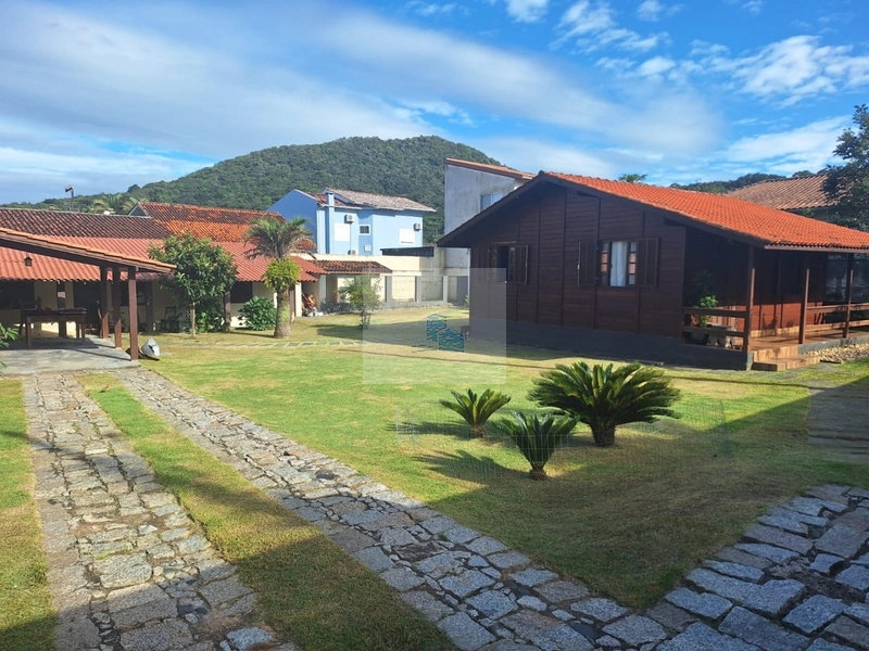 Terreno à venda no bairro Sambaqui área de 720m2: 11ª foto da galeria de imagens do imóvel