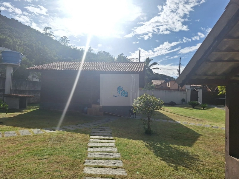 Terreno à venda no bairro Sambaqui área de 720m2: 8ª foto da galeria de imagens do imóvel