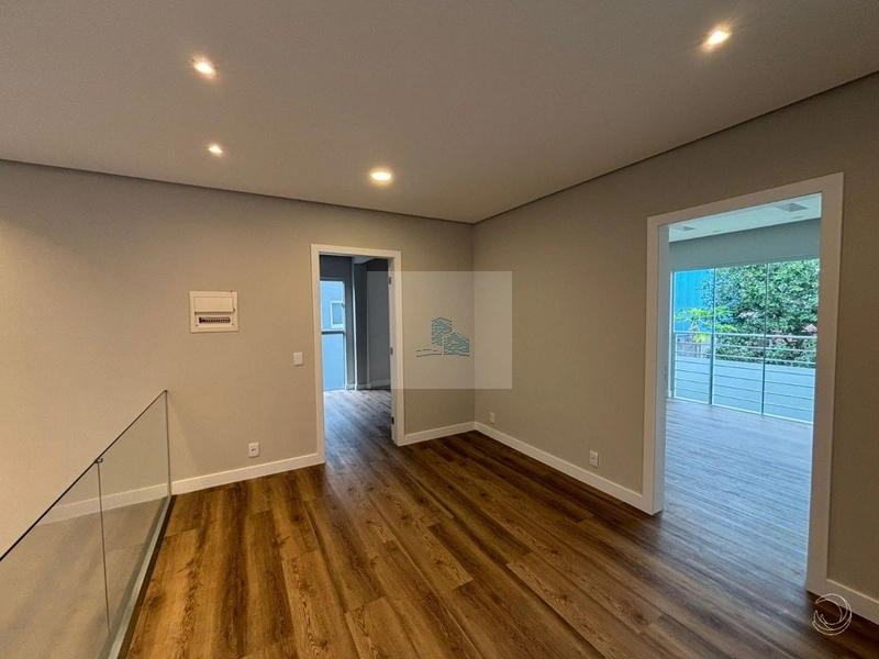 Casa Residencial de 245m² com 4 Quartos na Pedra Branca: 8ª foto da galeria de imagens do imóvel