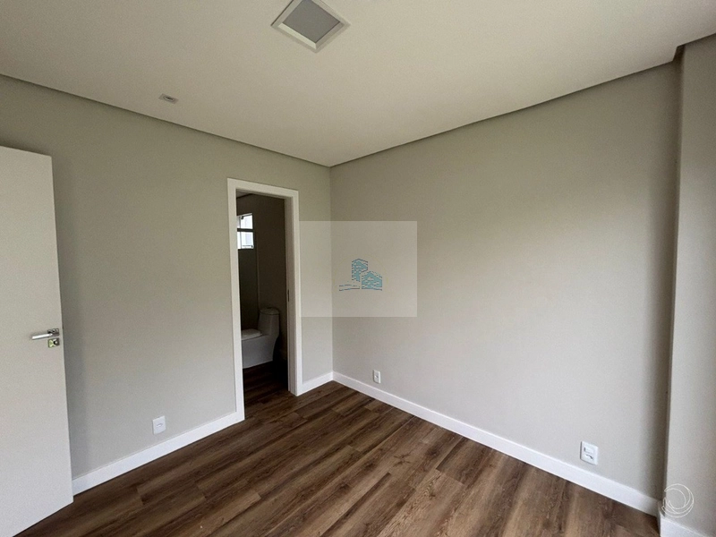 Casa Residencial de 245m² com 4 Quartos na Pedra Branca: 25ª foto da galeria de imagens do imóvel