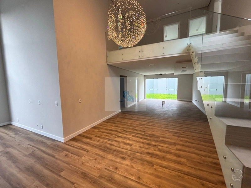 Casa Residencial de 245m² com 4 Quartos na Pedra Branca: 5ª foto da galeria de imagens do imóvel