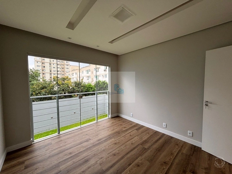 Casa Residencial de 245m² com 4 Quartos na Pedra Branca: 14ª foto da galeria de imagens do imóvel