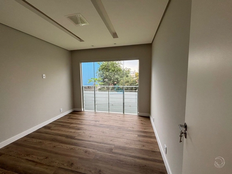 Casa Residencial de 245m² com 4 Quartos na Pedra Branca: 17ª foto da galeria de imagens do imóvel