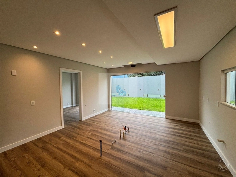 Casa Residencial de 245m² com 4 Quartos na Pedra Branca: 6ª foto da galeria de imagens do imóvel