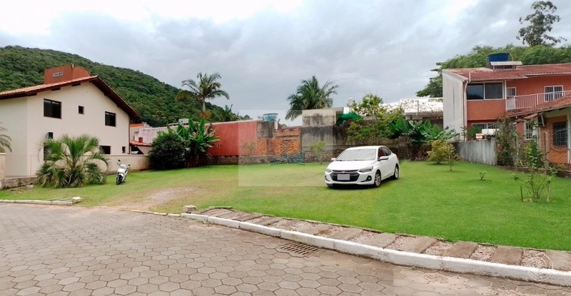 Terreno a venda condominio Gralha Azul no Sambaqui: 7ª foto da galeria de imagens do imóvel